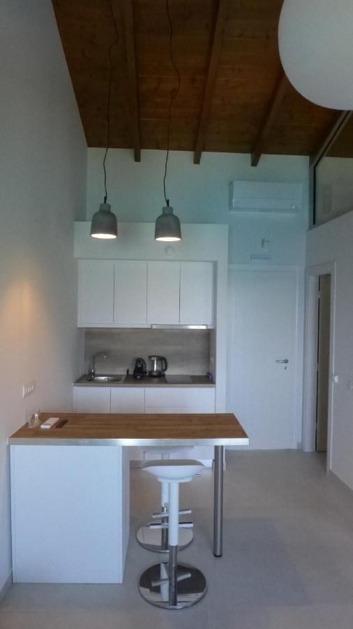 Caltabania Suites Áyios Nikítas المظهر الخارجي الصورة